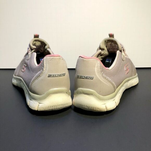 Womens SKECHERS Relaxed Fit Empire Rock Around Slip On Shoes / Size 7.5 - Picture 5 of 9